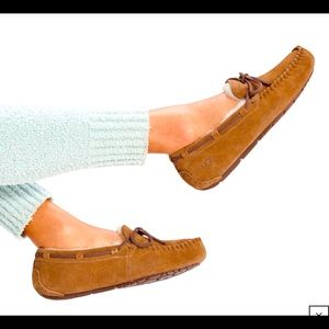 UGG DAKOTA SHEARLING phenomenal maternity slippers